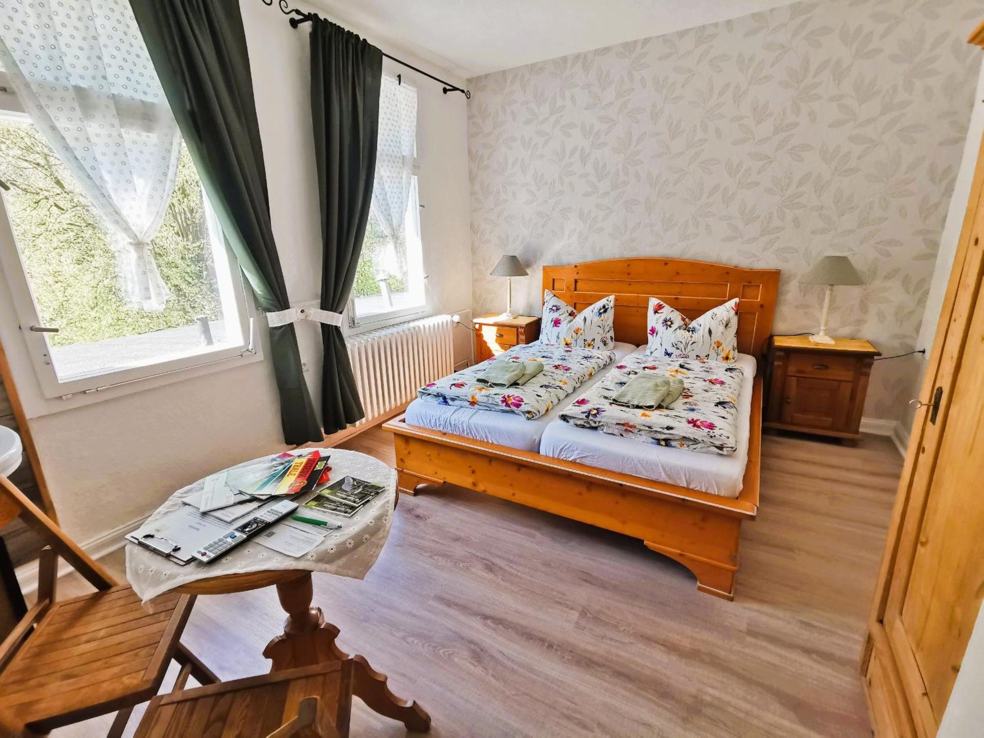 Pension Im Tal Der Stille Treseburg Exterior photo